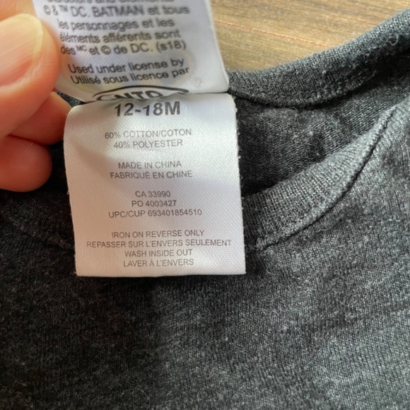5/$20 Batman onesie 12-18M - Picture 3 of 3